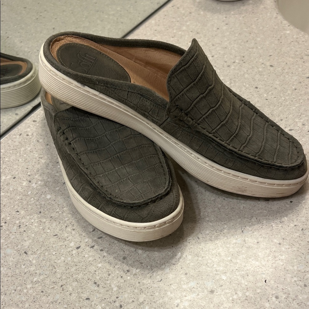 Sofft Olive Green Croc-Embossed Loafers